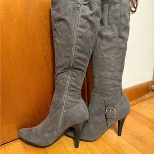 New Directions Charcoal Heeled Boots